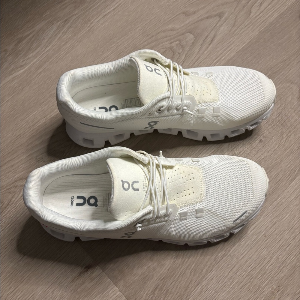 On Running Cream Athletic Shoes (Cloud 5)